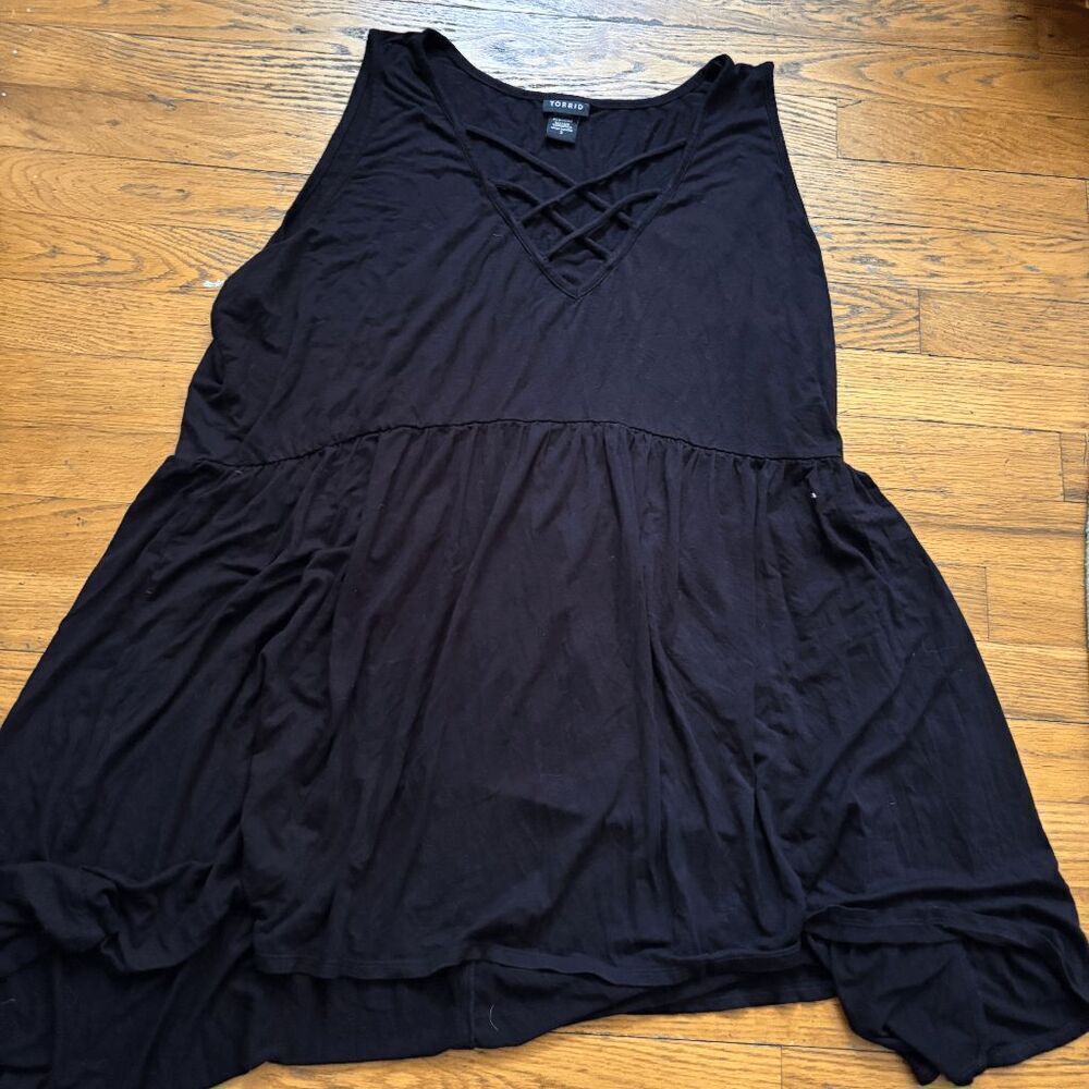 Torrid Women's Black Sleeveless Cut-Out V Neck Fit and Flare Swing Dress Size 3